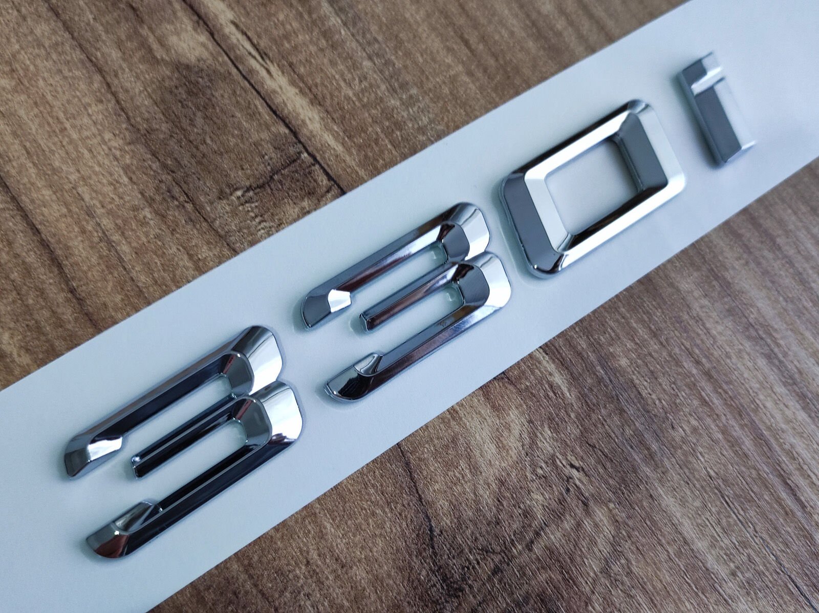 330İ BAGAJ YAZISI F30 TİPİ