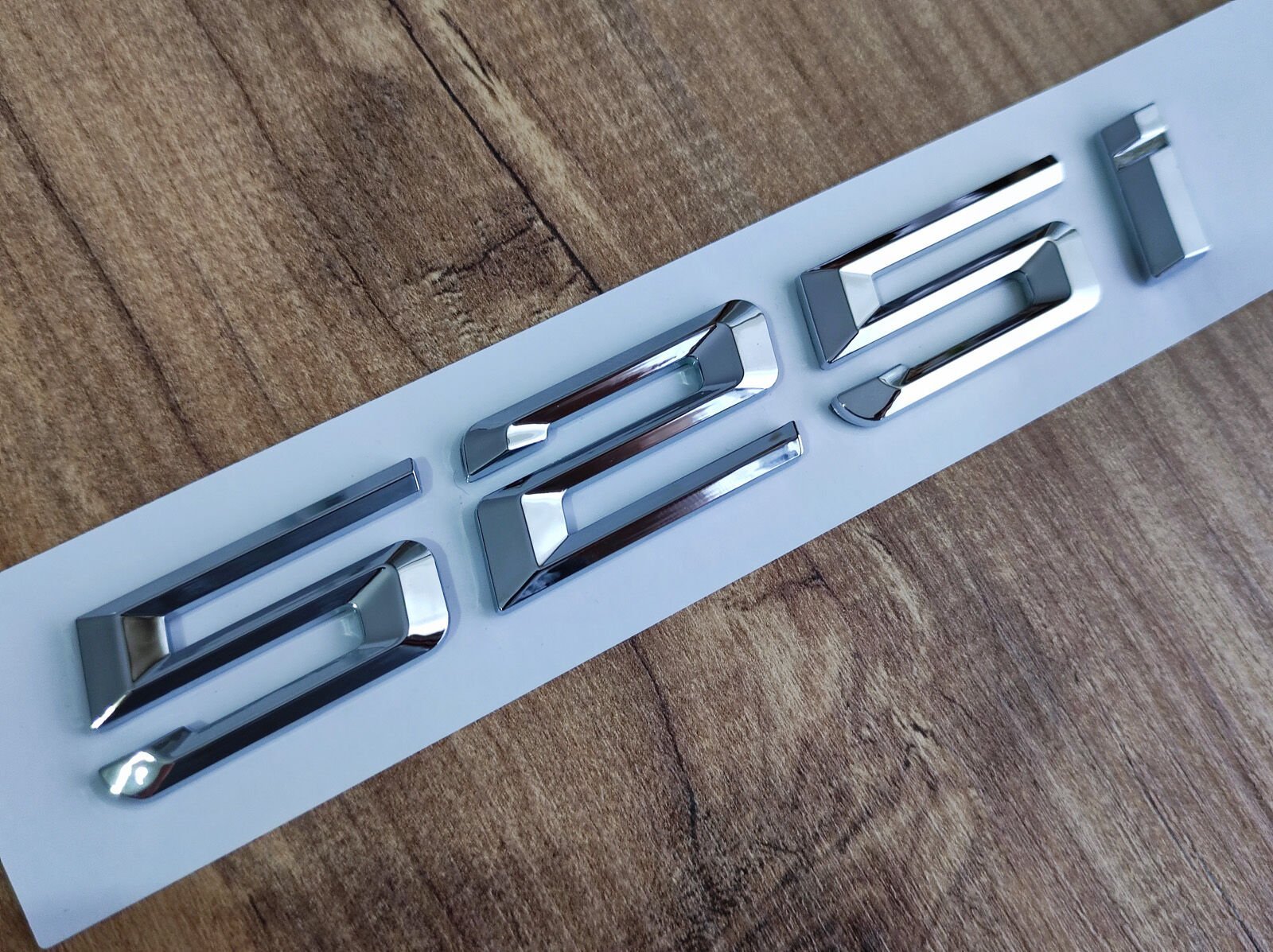 BMW 525İ BAGAJ YAZISI F10 TİPİ